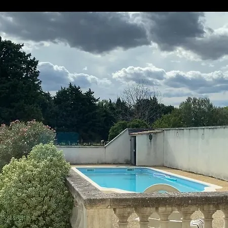 With Pool And Tennis 아파트